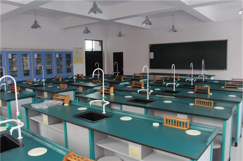 化學(xué)實(shí)驗(yàn)臺(tái)-04